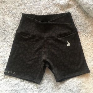 cross waist ryderwear leopard gym / biker shorts